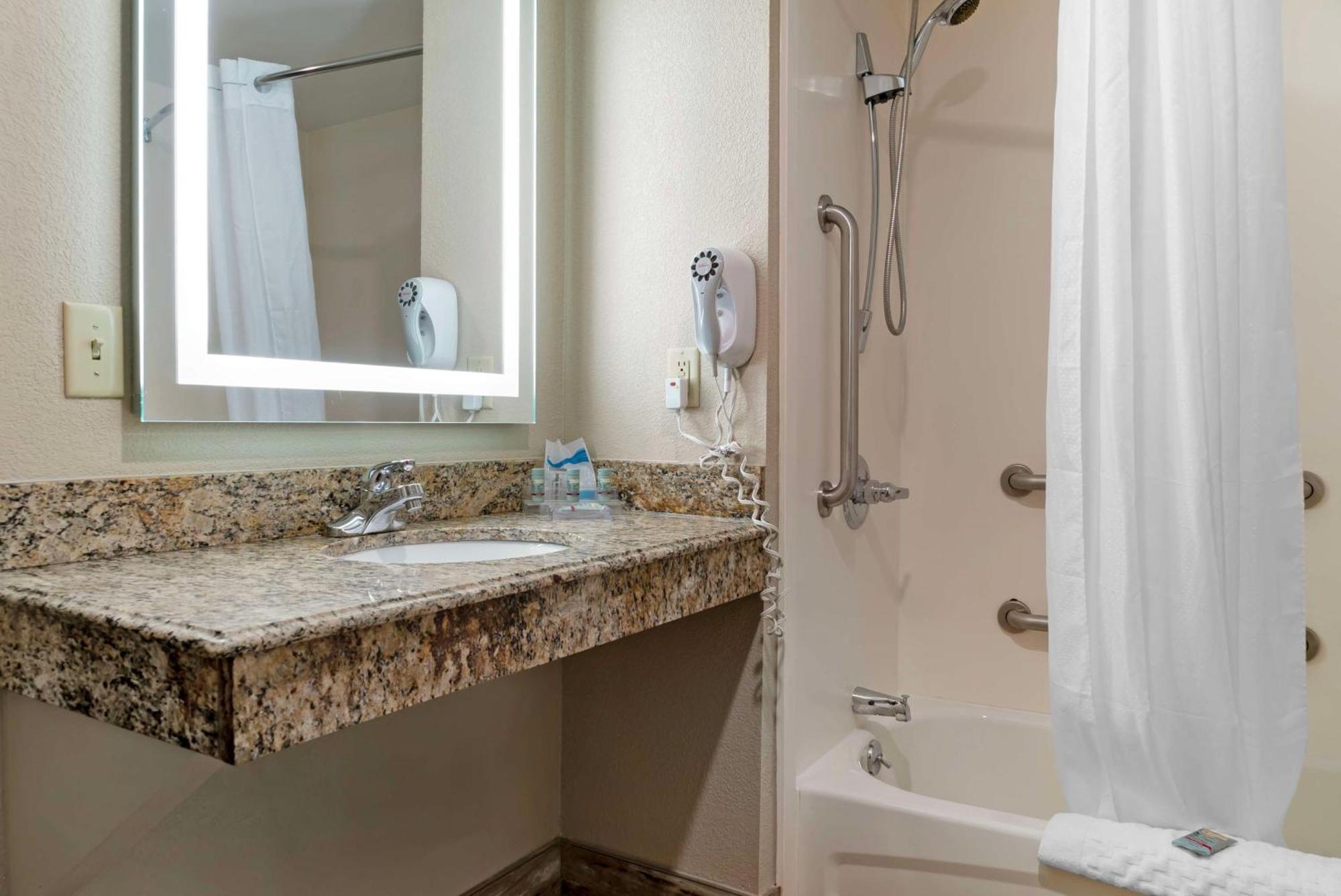 Best Western Executive Inn & Suites Grand Rapids Zewnętrze zdjęcie